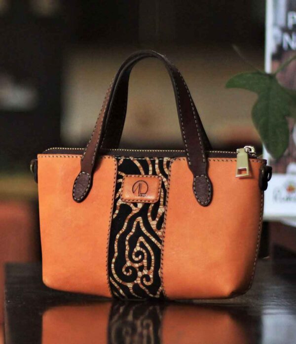 tas kulit elegan asli wanita